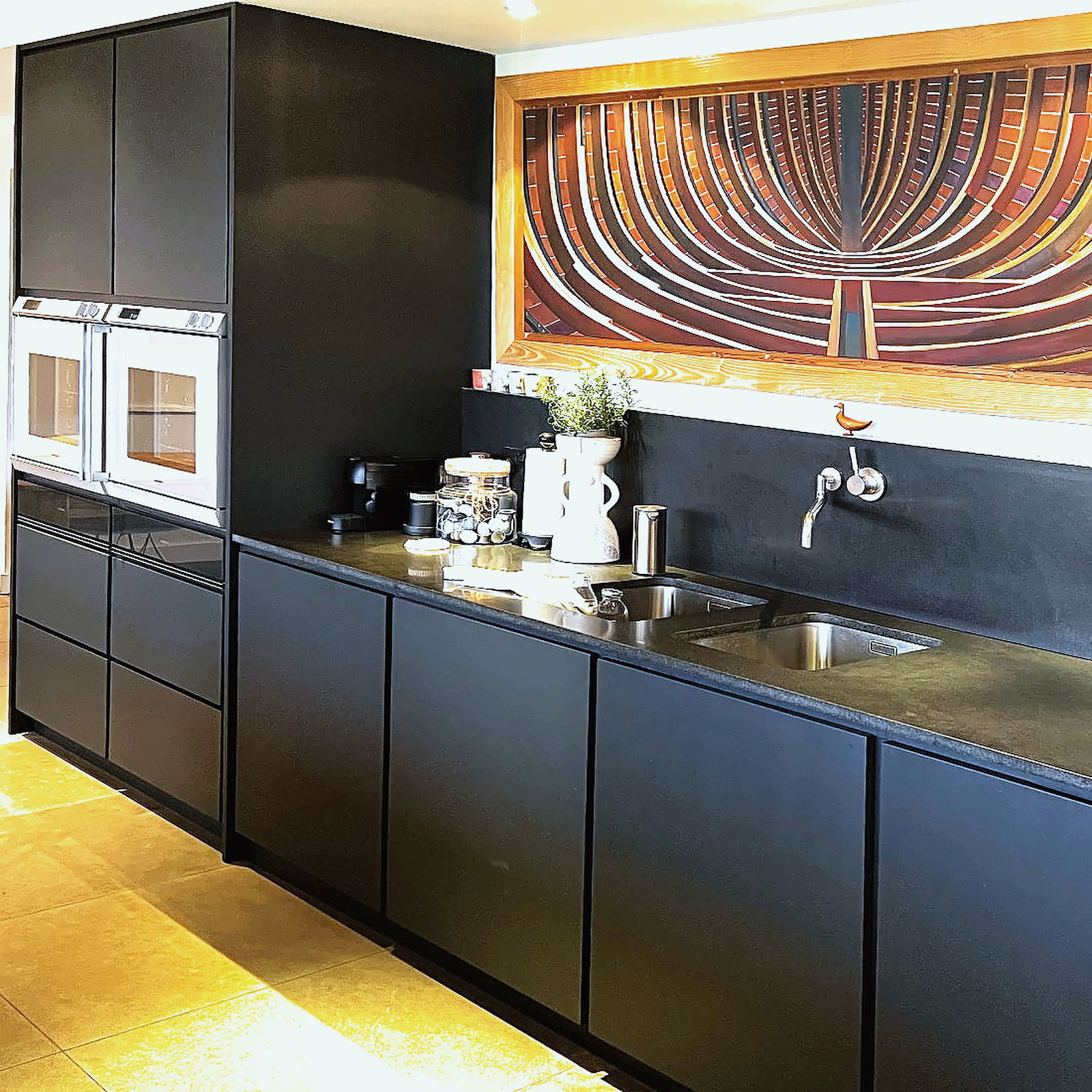 Ironmongery and paint edge, Open-Plan Kitchen project in Essex