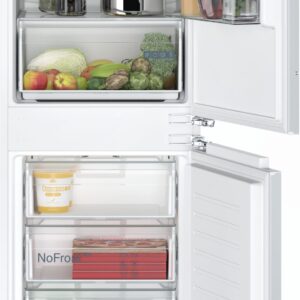 Siemens iQ100 Built in Fridge Freezer 50 50